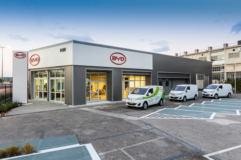 Εγκαίνια για την πρώτη έκθεση της BYD στην Ελλάδα