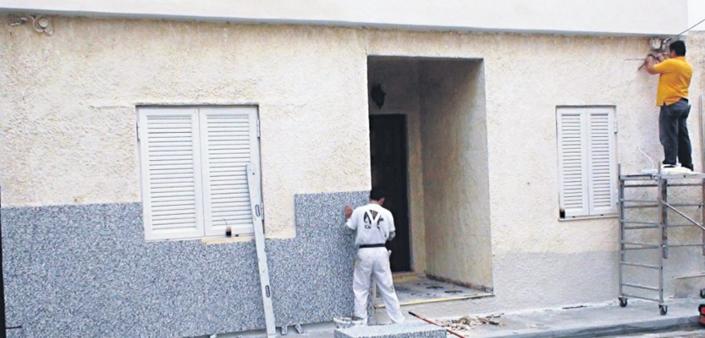 Νέο «διπλό» Εξοικονομώ για νοικοκυριά και επιχειρήσεις