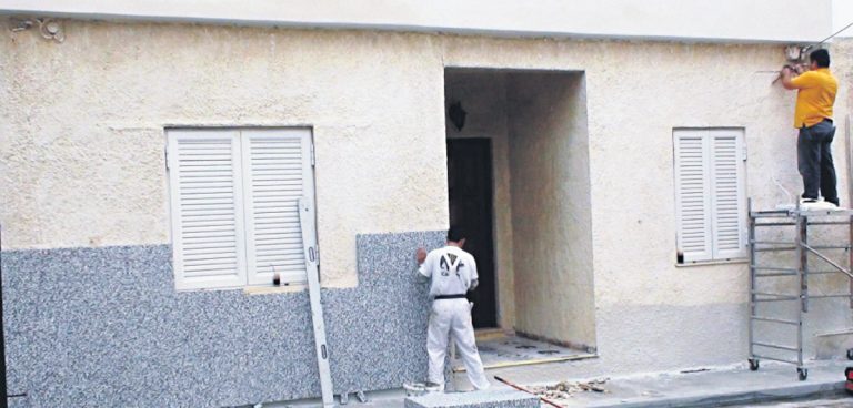 Νέο «διπλό» Εξοικονομώ για νοικοκυριά και επιχειρήσεις