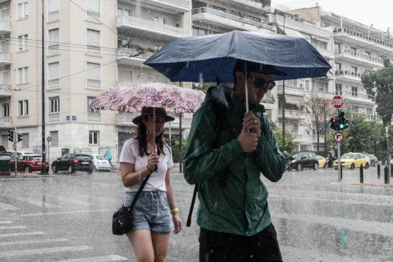 Καιρός: Επικίνδυνα καιρικά φαινόμενα από αύριο, που θα ανοίξουν οι ουρανοί – Ο Μαρουσάκης προειδοποιεί