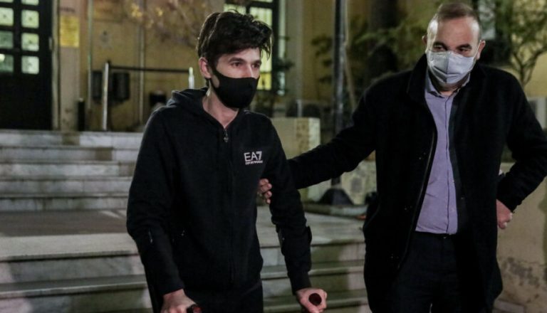Φουρθιώτης: «Κοιμόμουν δίπλα σε αυτόν που σκότωσε τη γιαγιά του και την έβαλε στο μπλέντερ»