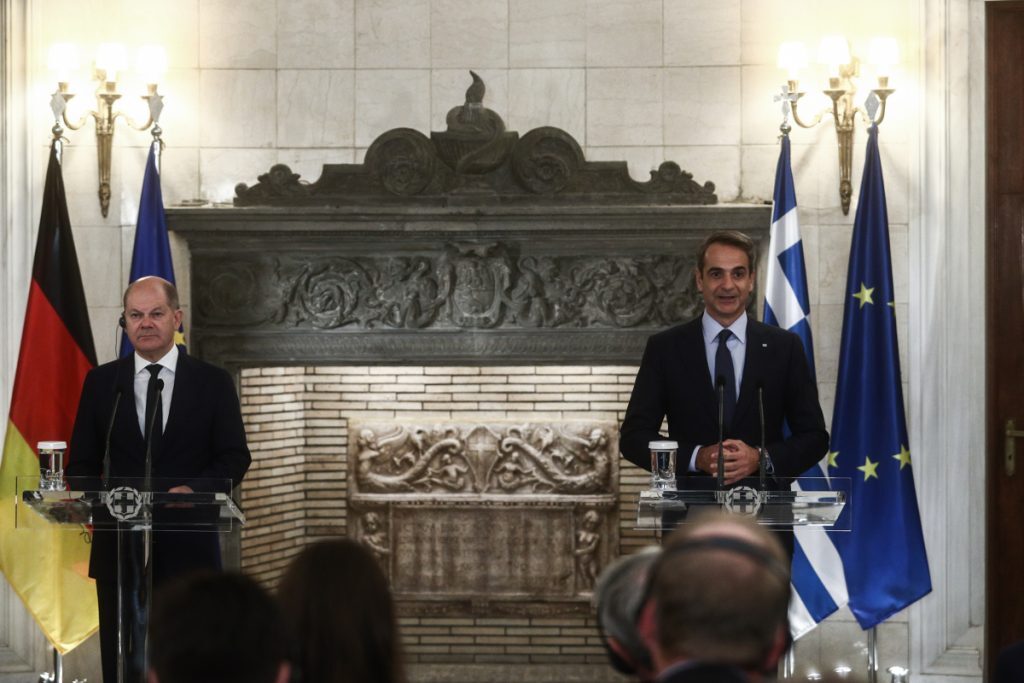 Μητσοτάκης σε Σολτς: Παραμένει ανοιχτό το θέμα των πολεμικών αποζημιώσεων – O Ερντογάν βαδίζει σε αδιέξοδο και δηλητηριάζει το λαό του με ψέματα