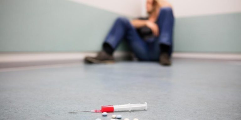 Σημαντικά αυξημένος ο κίνδυνος σοβαρής καρδιακής αρρυθμίας για τους χρήστες ναρκωτικών ουσιών