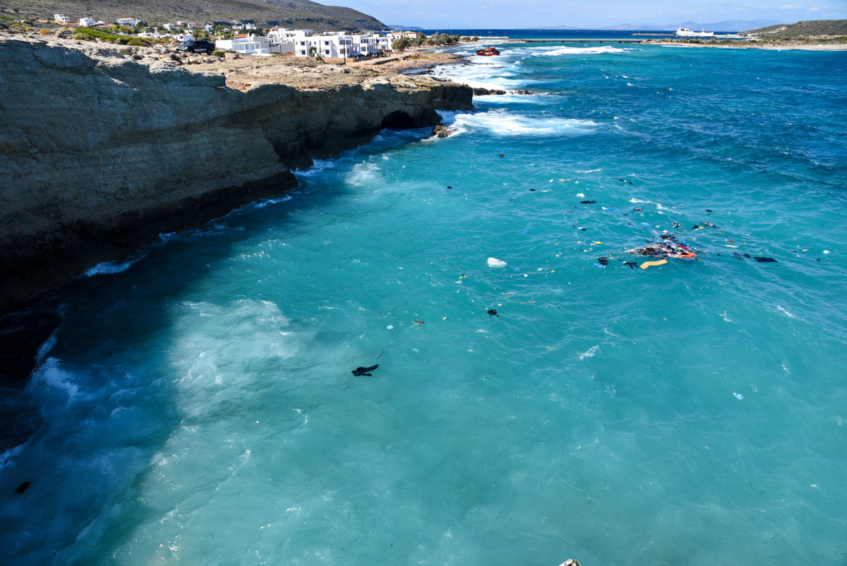 Ναυάγια στο Αιγαίο: Μάχη των σωστικών συνεργείων για τους αγνοούμενους - Συμμετέχει και η ΕΜΑΚ στις έρευνες