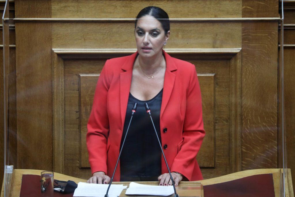 Νόνη Δούνια: Τι είπε για το λιποθυμικό της επεισόδιο
