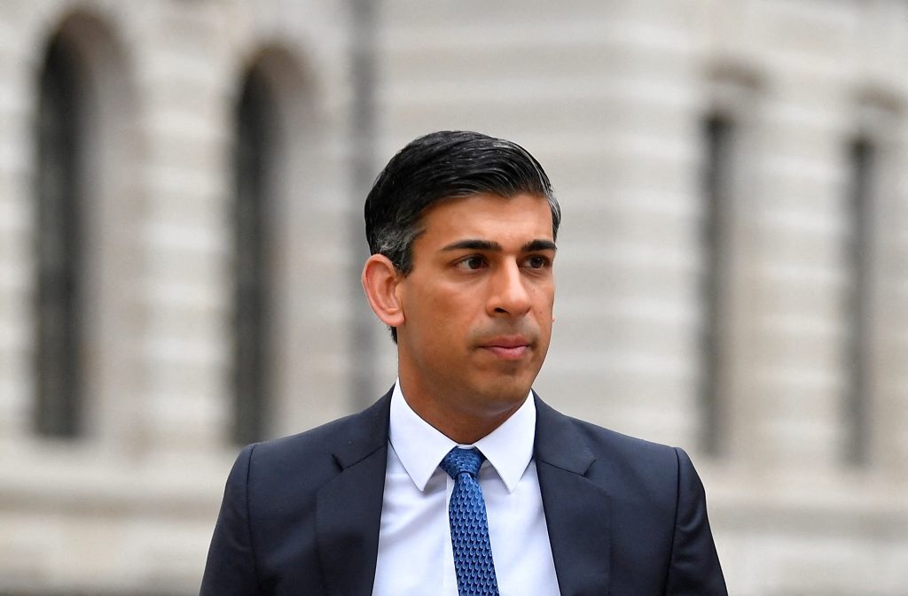 Απίστευτη γκάφα Σούνακ: Ρώτησε άστεγο αν είναι επιχειρηματίας