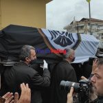 Σταύρος Σαράφης: «Σταύρο ζεις για πάντα ΠΑΟΚτσης» – Συγκινητικές στιγμές στο τελευταίο αντίο του «Καίσαρα»