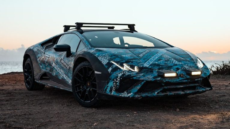 Η Huracan Sterrato θα είναι η τελευταία μη-υβριδική Lamborghini