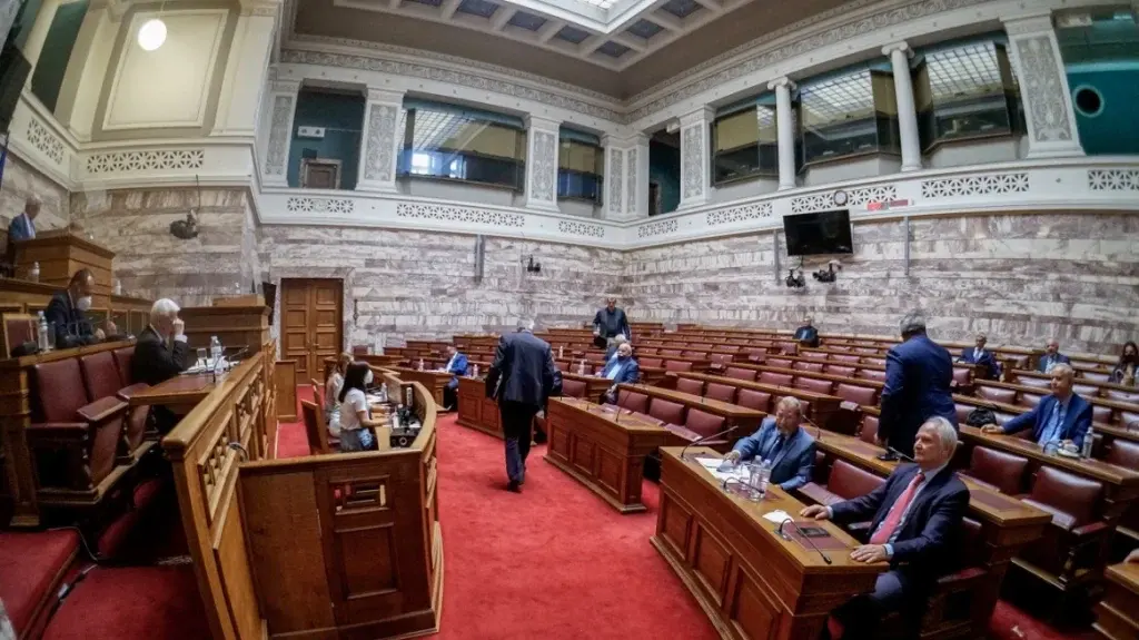 Δημητριάδης στην Επιτροπή Θεσμών και Διαφάνειας για τις υποκλοπές: Η κυβέρνηση δεν έχει καμία σχέση 