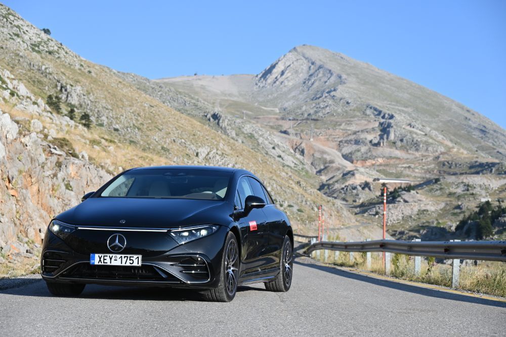 Mercedes EQS 580 4Matic: Ταξίδι Αθήνα-Παρνασσός