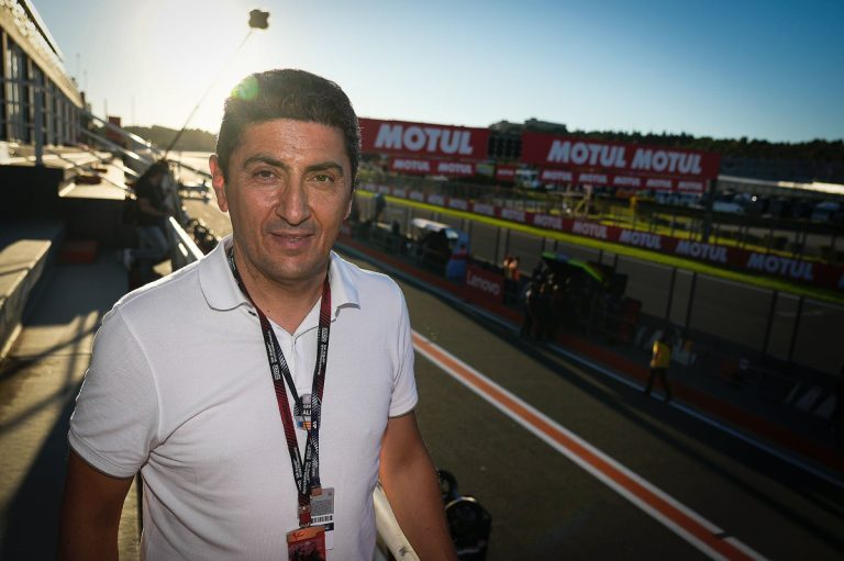 Στη Βαλένθια ταξίδεψε ο Λευτέρης Αυγενάκης, με την ευκαιρία της διεξαγωγής του τελευταίου φετινού αγώνα για το Παγκόσμιο Πρωτάθλημα Moto GP.