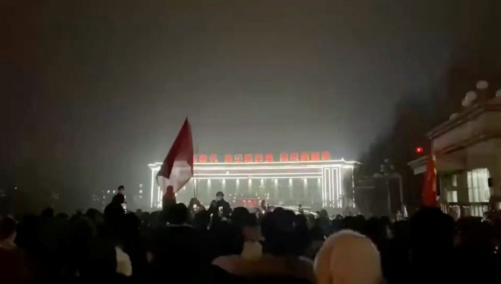 Κίνα: Χαλάρωσαν τα μέτρα για τον κορονοϊό – Πανηγυρίζουν οι κάτοικοι, «είμαστε ελεύθεροι»