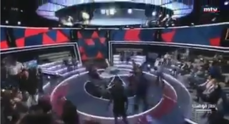 Λίβανος: Ξύλο, σε live μετάδοση, στο στούντιο τηλεοπτικού σταθμού και πυροβολισμοί