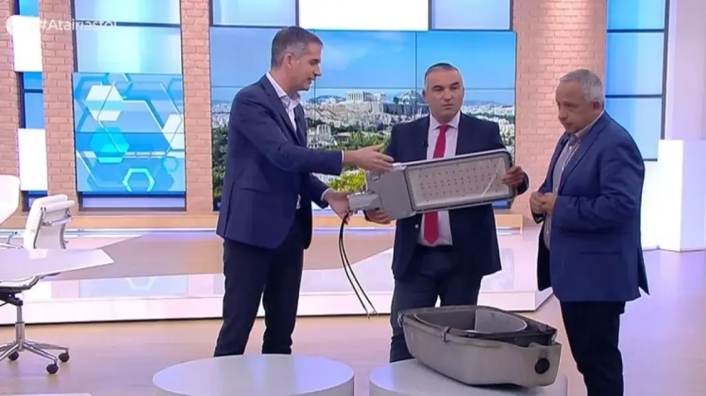 Μπακογιάννης: Ο φωτισμός της Αθήνας περνά στον 21ο αιώνα