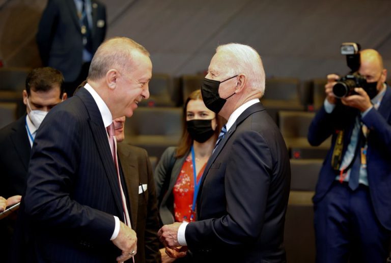 «Κωλοτούμπα» Ερντογάν μετά τη συνάντηση με Μπάιντεν