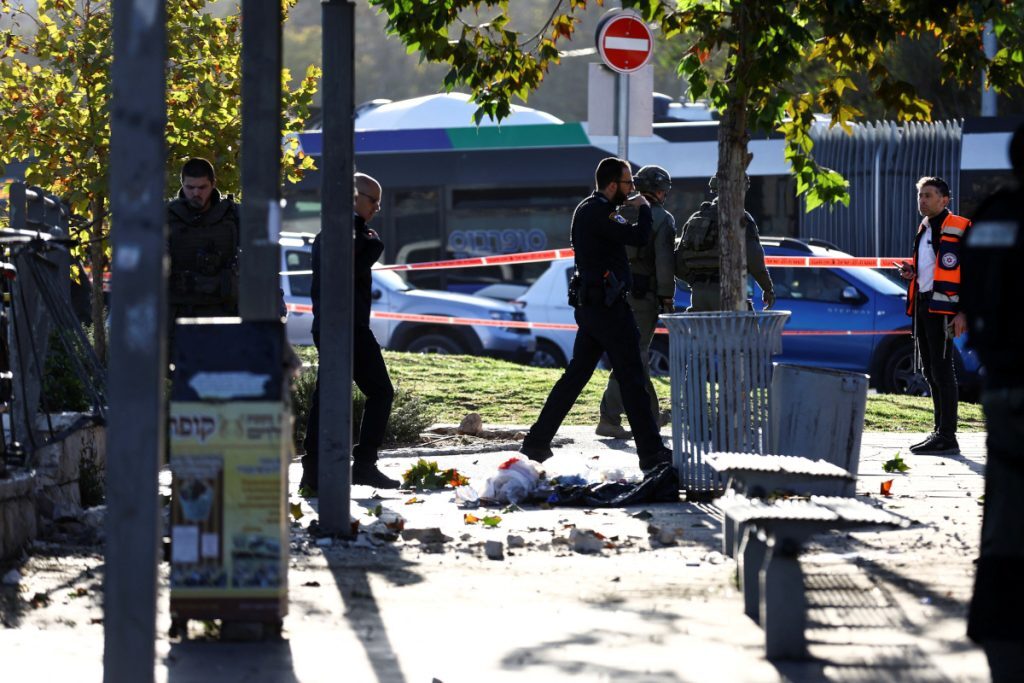 Ιερουσαλήμ: Τουλάχιστον ένας νεκρός από τη βομβιστική επίθεση σε στάση λεωφορείου