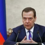 Μεντβέντεφ: Ο Τραμπ «πάει γυρεύοντας» μετά τις κυρώσεις