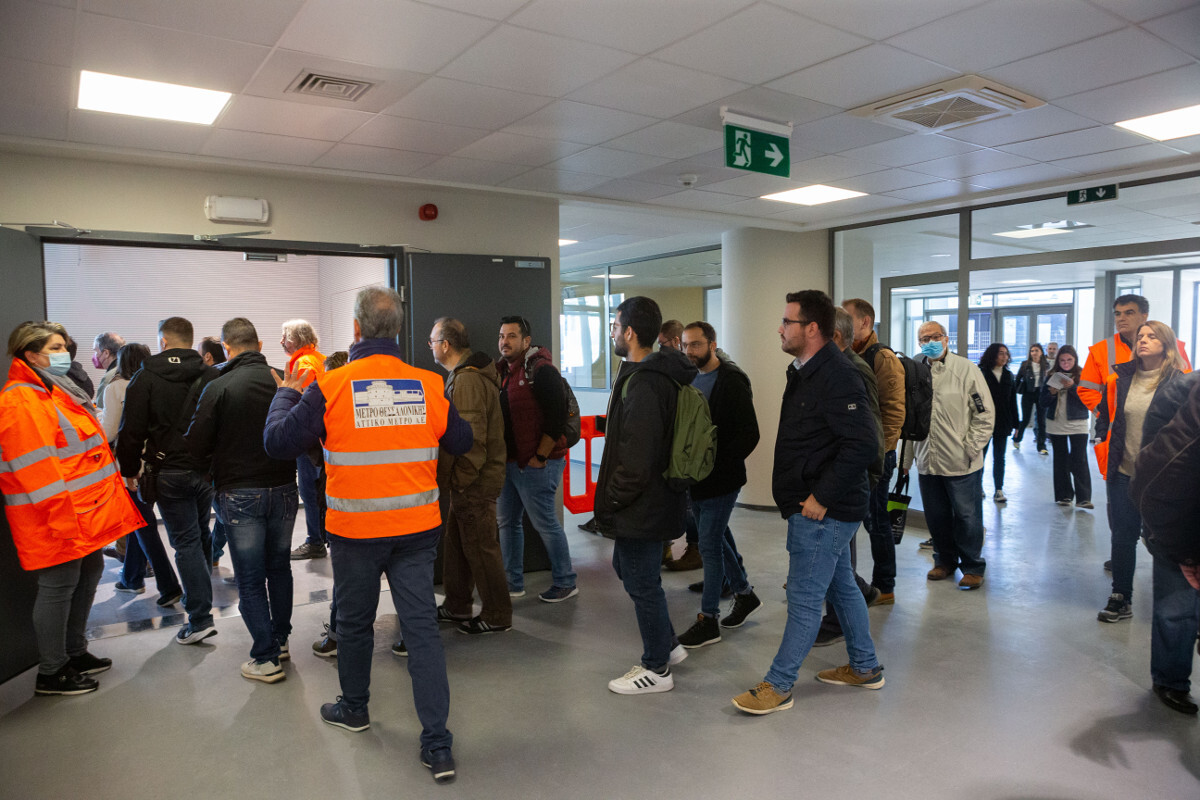 Μετρό Θεσσαλονίκης: Το κοινό είδε για πρώτη φορά τους σταθμούς 