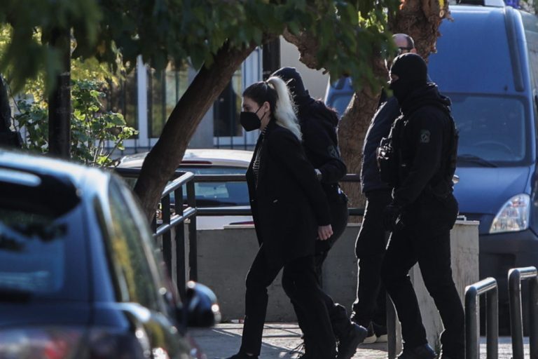 Υπόθεση Πισπιρίγκου-Κούγιας: Μην είστε βέβαιοι ότι θα γίνει δίκη – Θα φάει το κεφάλι του ο Δασκαλάκης αν στραφεί εναντίον της