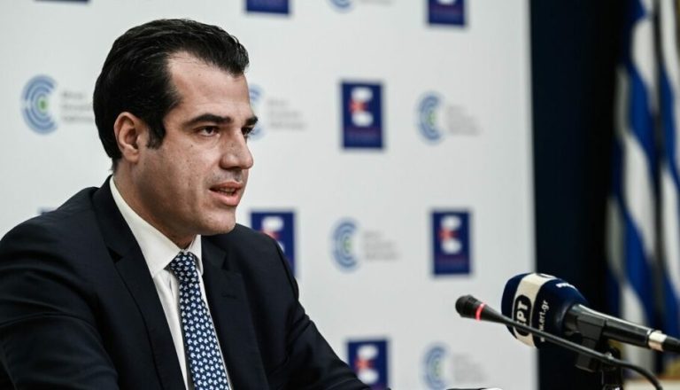 Πλεύρης για ελλείψεις φαρμάκων: Ποινικό δικαστήριο για τις φαρμακαποθήκες που κρατάνε στοκ