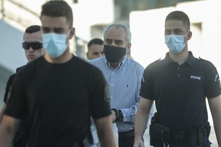 Δική ψευτογιατρού – Δύο μητέρες θυμάτων μιλούν στον «Ε.Τ.»: «Ισόβια στη φυλακή, γιατί τα παιδιά μας δεν θα έχουν δεύτερη ευκαιρία»
