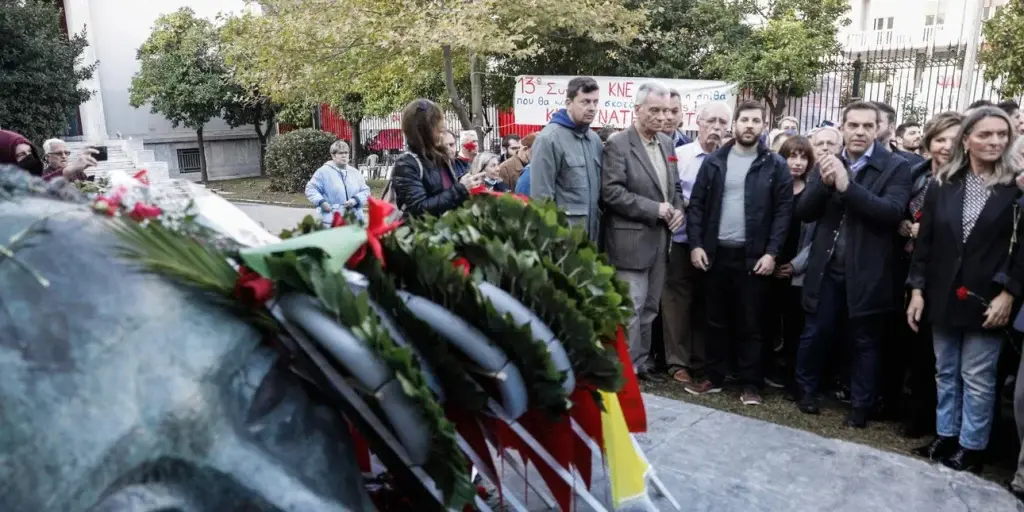 ΣΥΡΙΖΑ για Πολυτεχνείο: Κάθε αυταρχικό καθεστώς πέφτει μπροστά στους αγώνες των πολιτών