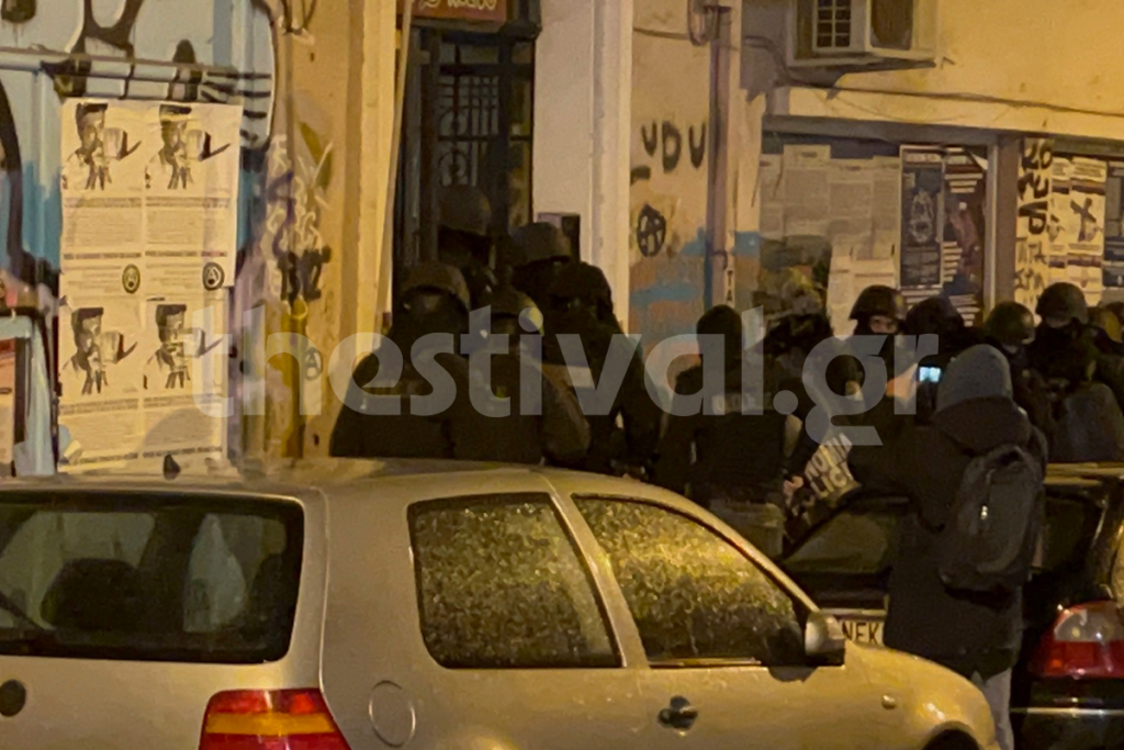 Θεσσαλονίκη: Εκκένωση κατάληψης αναρχικών στο κέντρο της πόλης