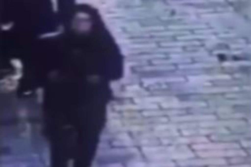 Έκρηξη στην Κωνσταντινούπολη: Νέο σοκαριστικό βίντεο – Γυναίκα με μαύρη μαντίλα τρέχει πανικόβλητη, 