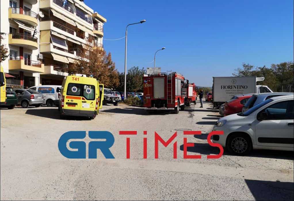 Τραγωδία στη Θεσσαλονίκη: Πήγε να βοηθήσει τον φίλο του και τον πλάκωσε αυτοκίνητο