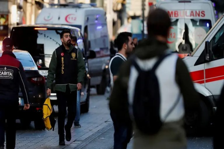 Έκρηξη στην Κωνσταντινούπολη: «Ήταν θαύμα που σώθηκε η κόρη μου, έχασε πολύ αίμα» – Τι αποκαλύπτει η μητέρα της 39χρονης που τραυματίστηκε