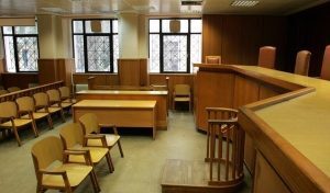 Βόλος: Ποινή φυλάκισης σε γαμπρό που έσπασε με κουτουλιά τα δόντια του πεθερού του