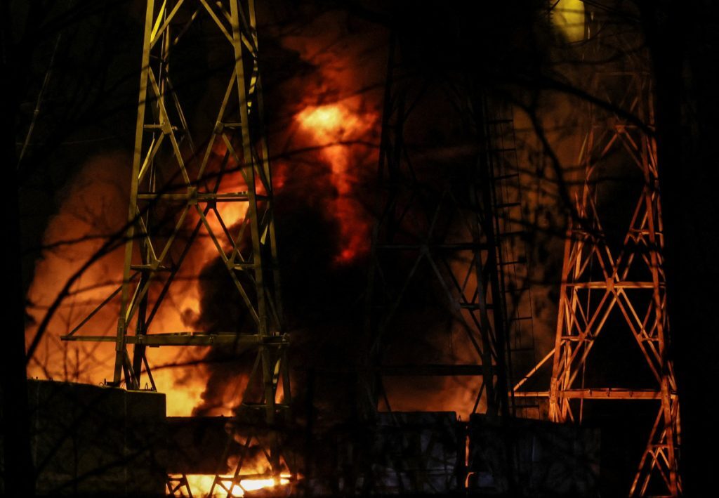 Ρωσία: Τρεις νεκροί από συντρίμμια ουκρανικού drone στη βάση Ένγκελς