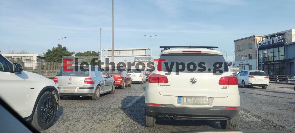 Κίνηση: Τροχαίο προκάλεσε χάος στον Κηφισό με ουρές χιλιομέτρων – Δείτε φωτογραφίες