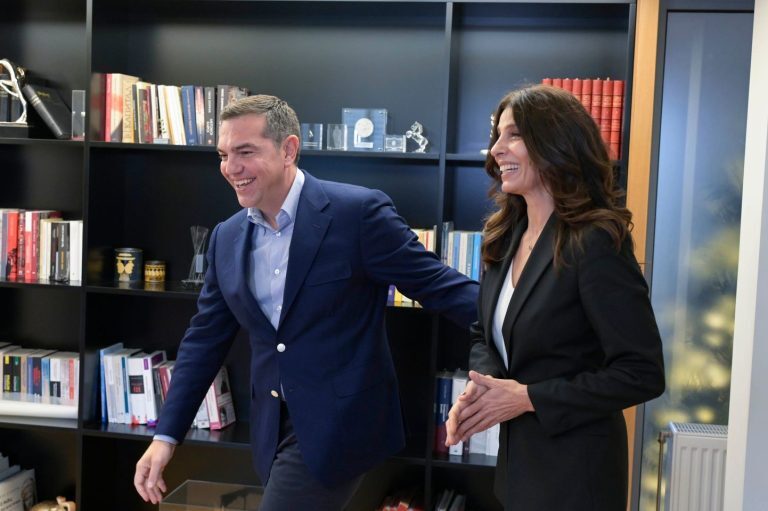 Οι αυξήσεις και η… Πόπη