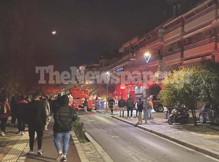 Βόλος: Φωτιά σε αποθήκη πολυκατοικίας – Απεγκλωβίστηκαν 15 άτομα