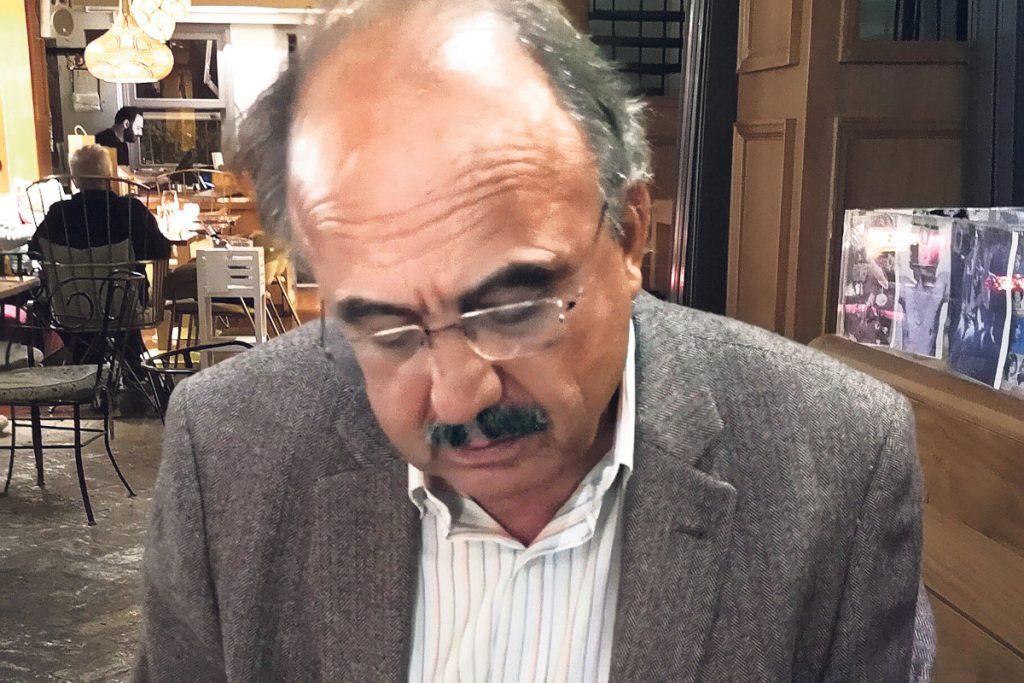Ο Ηλίας Βολιότης – Καπετανάκης μιλά στον «Ε.Τ.» για το νέο του βιβλίο