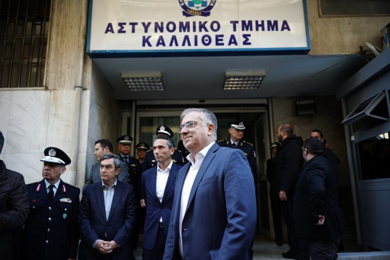 Οικονόμου: «Με εντολή Θεοδωρικάκου κινήθηκε άμεσα η πειθαρχική διαδικασία στο περιστατικό του 16χρονου»