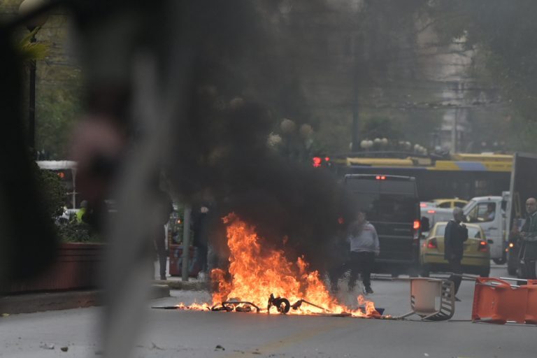 Eπεισόδια στην ΑΣΟΕΕ και τη Νομική: Τι αναφέρει η ΕΛ.ΑΣ.