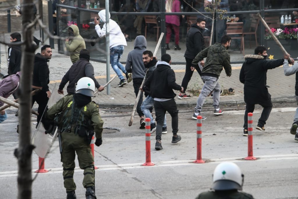 Θάνατος Ρομά: Ελεύθερος ο αστυνομικός για τον πυροβολισμό του 16χρονου στη Θεσσαλονίκη – Θα κλ