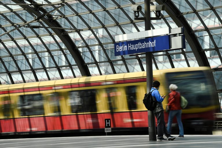 Γερμανία: Δεύτερη δολιοφθορά στους σιδηροδρόμους μέσα σε δύο μήνες – Κινητοποίηση των υπηρεσιών ασφαλείας