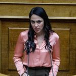 Δόμνα Μιχαηλίδου: Δεν καταργείται η σεξουαλική διαπαιδαγώγηση στα σχολεία