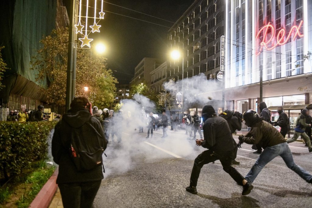 Θάνατος 16χρονου Ρομά: Άνοιξε ο σταθμός του Μετρό «Πανεπιστήμιο»