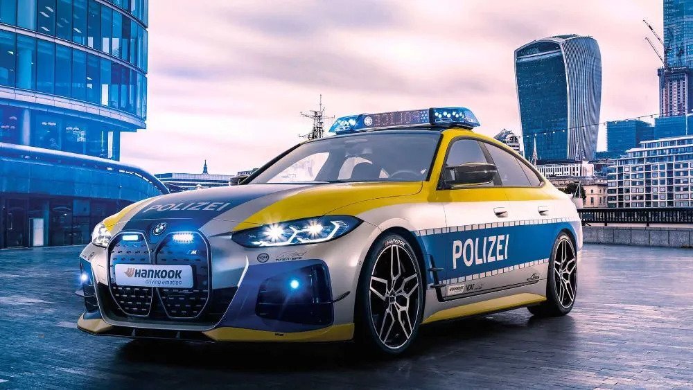 H AC Schnitzer δημιούργησε μια «αστυνομική» BMW i4 Μ50