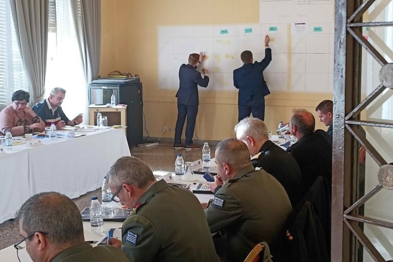 ΓΕΕΘΑ: Άσκηση διαχείρισης κρίσεων επί χάρτου – Στο μικροσκόπιο ο υβριδικός πόλεμος