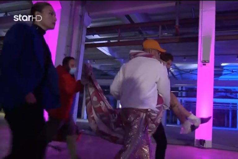 GNTM: Εκτός τελικού η Κότυ – Έπεσε και χτύπησε τους αστραγάλους της