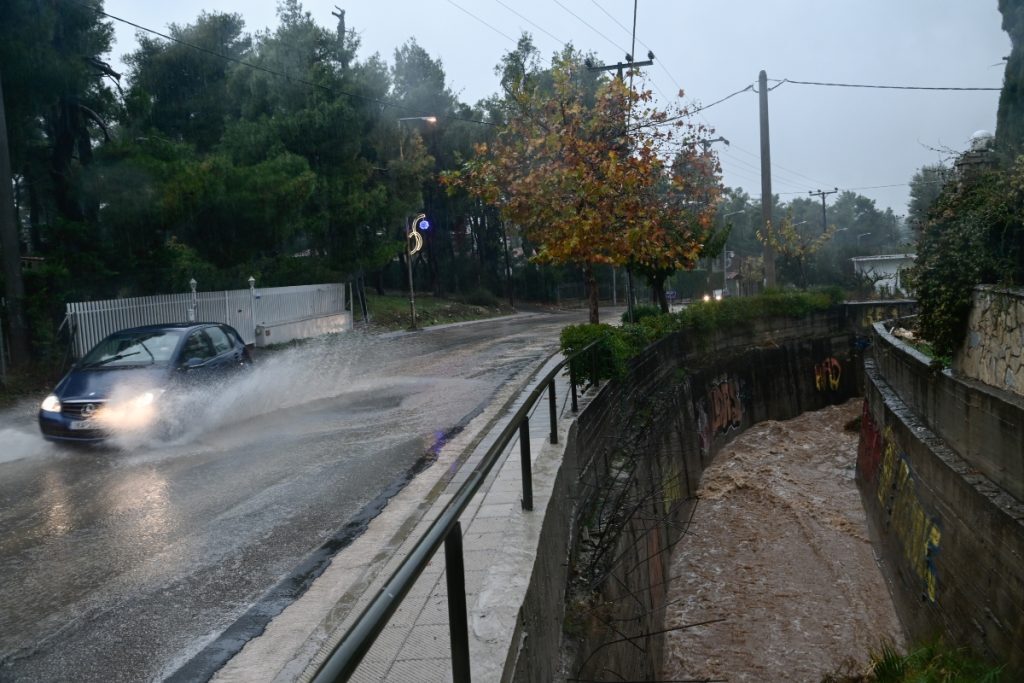 Κακοκαιρία «Άριελ»: Καταιγίδες και ισχυροί άνεμοι, live η πορεία των έντονων φαινομένων – 7 πε