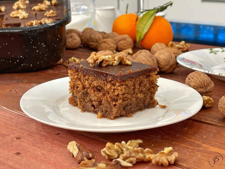 Καρυδόπιτα