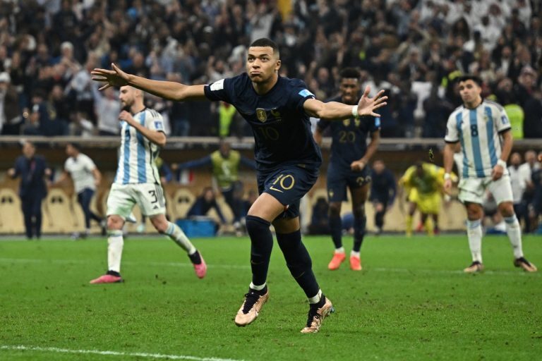 Μουντιάλ 2022: Για πρώτη φορά ο Μπαπέ απαντά για τον πανηγυρισμό του Εμιλιάνο Μαρτίνες
