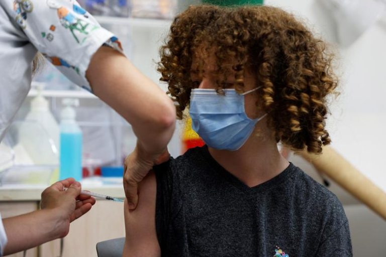 Τους παράγοντες κινδύνου για μακρά Covid-19 στους εφήβους δείχνει νέα μελέτη