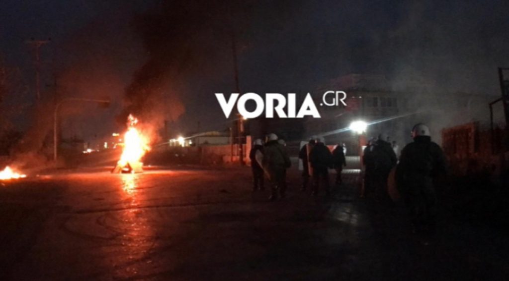Πυροβολισμός 16χρονου: Οδοφράγματα και φωτιές στην Θεσσαλονίκη